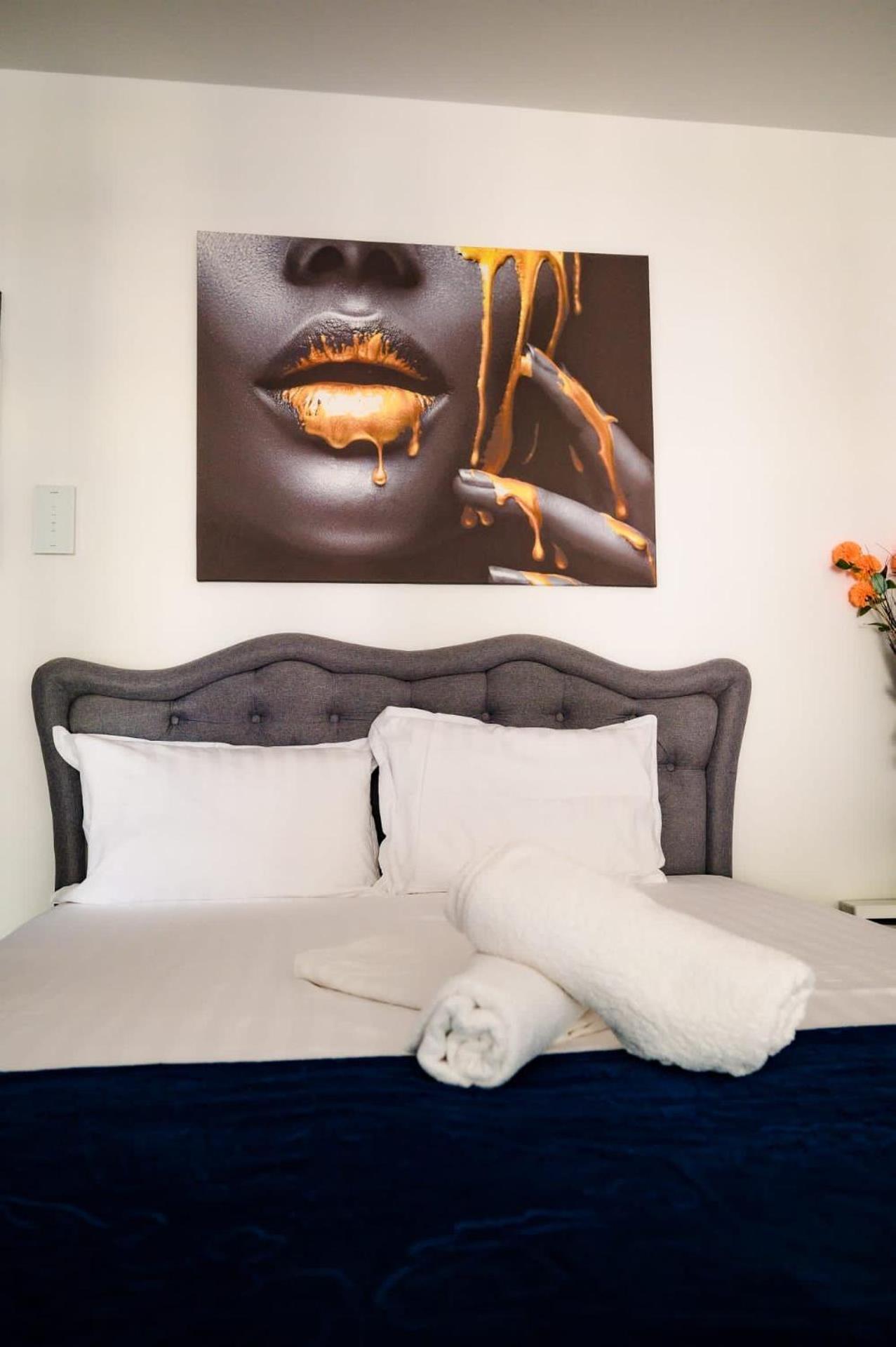 Luxury Suite Alezzi Beach Apartment Piscina Incalzita Sauna Jacuzzi Parking Navodari Exterior photo